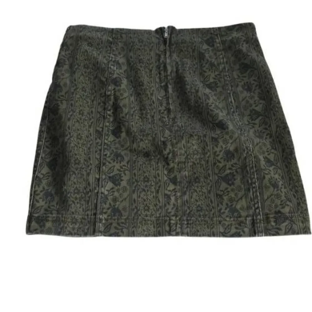 Free People  Women’s Size 12 Olive Modern Denim Floral Print Mini Skirt